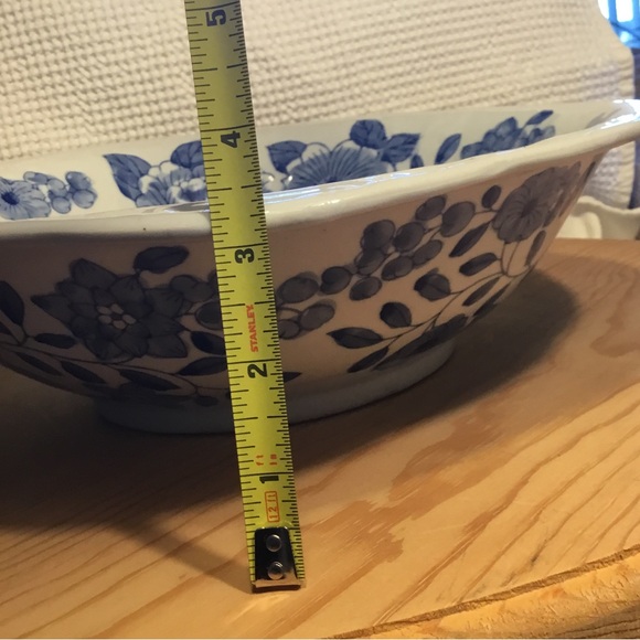 Vintage Canton Collection Blue & White Ceramic Bowl (W 12” x H 3.25”) - Picture 10 of 10